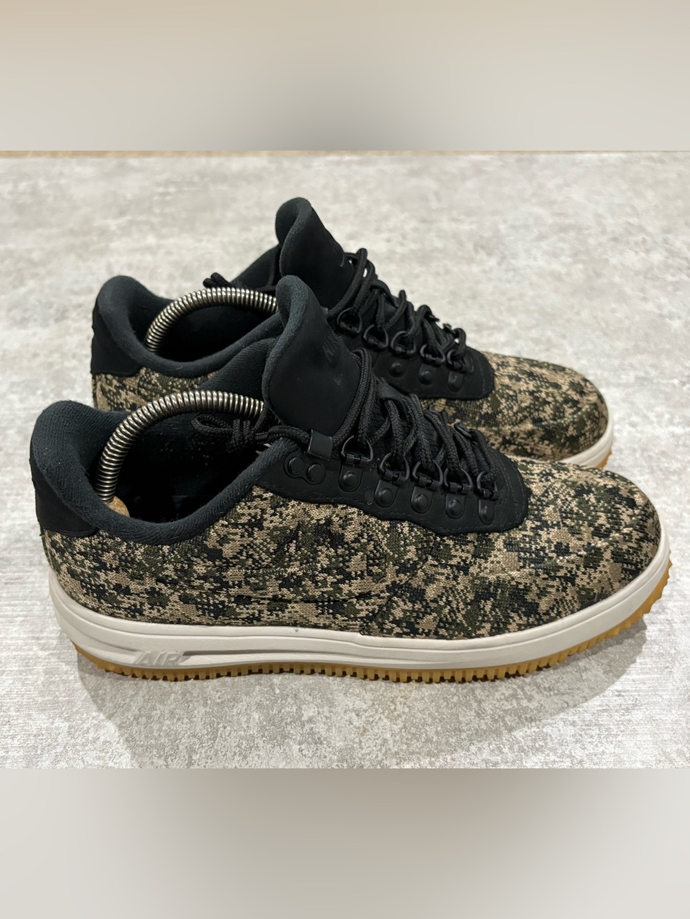 Nike Lunar Force 1 Duckboot Low in Canteen Green, Black & Gum
